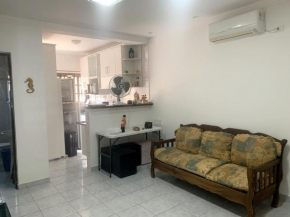 Casa c churrasq a 650 metros do mar em Bertioga SP